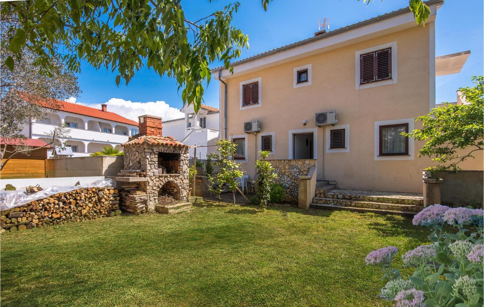 Gorgeous Apartment In Krk With Wifi 크르크 외부 사진