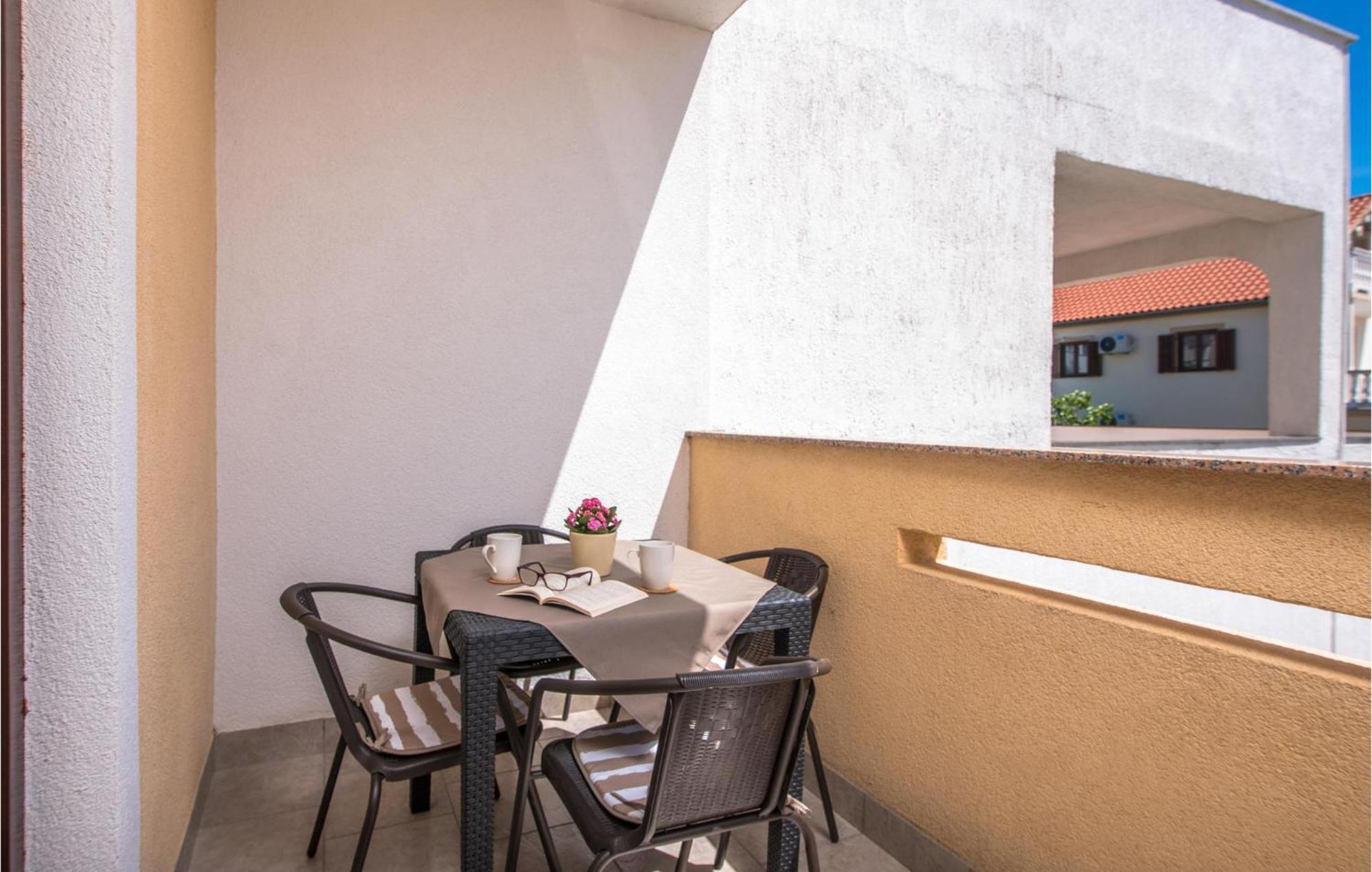 Gorgeous Apartment In Krk With Wifi 크르크 외부 사진