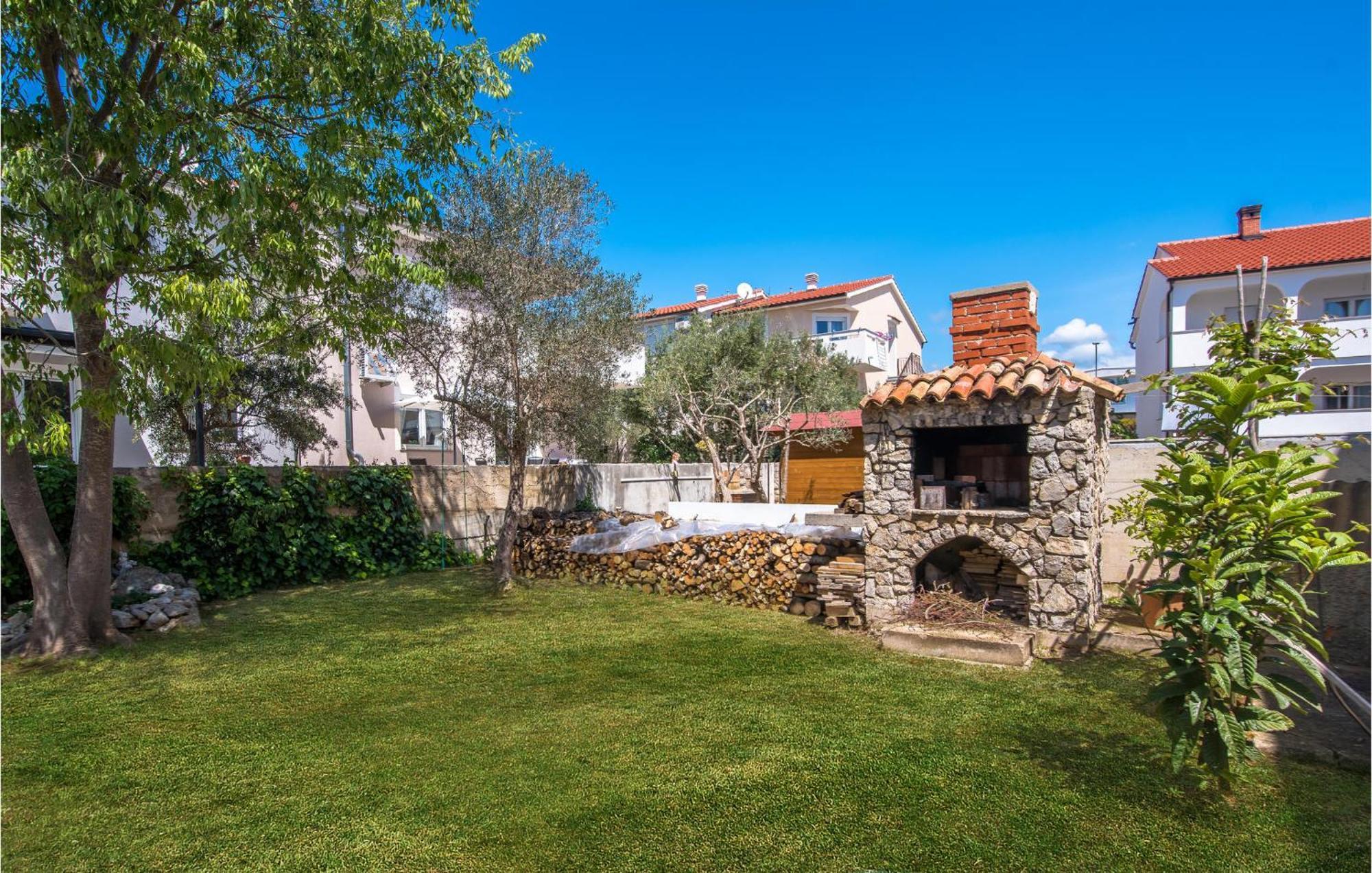Gorgeous Apartment In Krk With Wifi 크르크 외부 사진